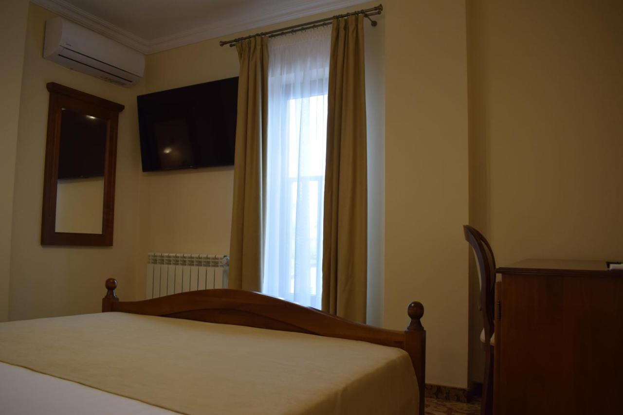 Vila Preciosa Hotell Alba Iulia Exteriör bild