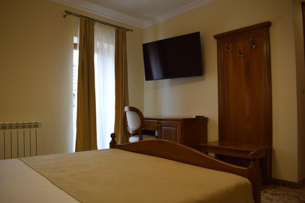 Vila Preciosa Hotell Alba Iulia Exteriör bild