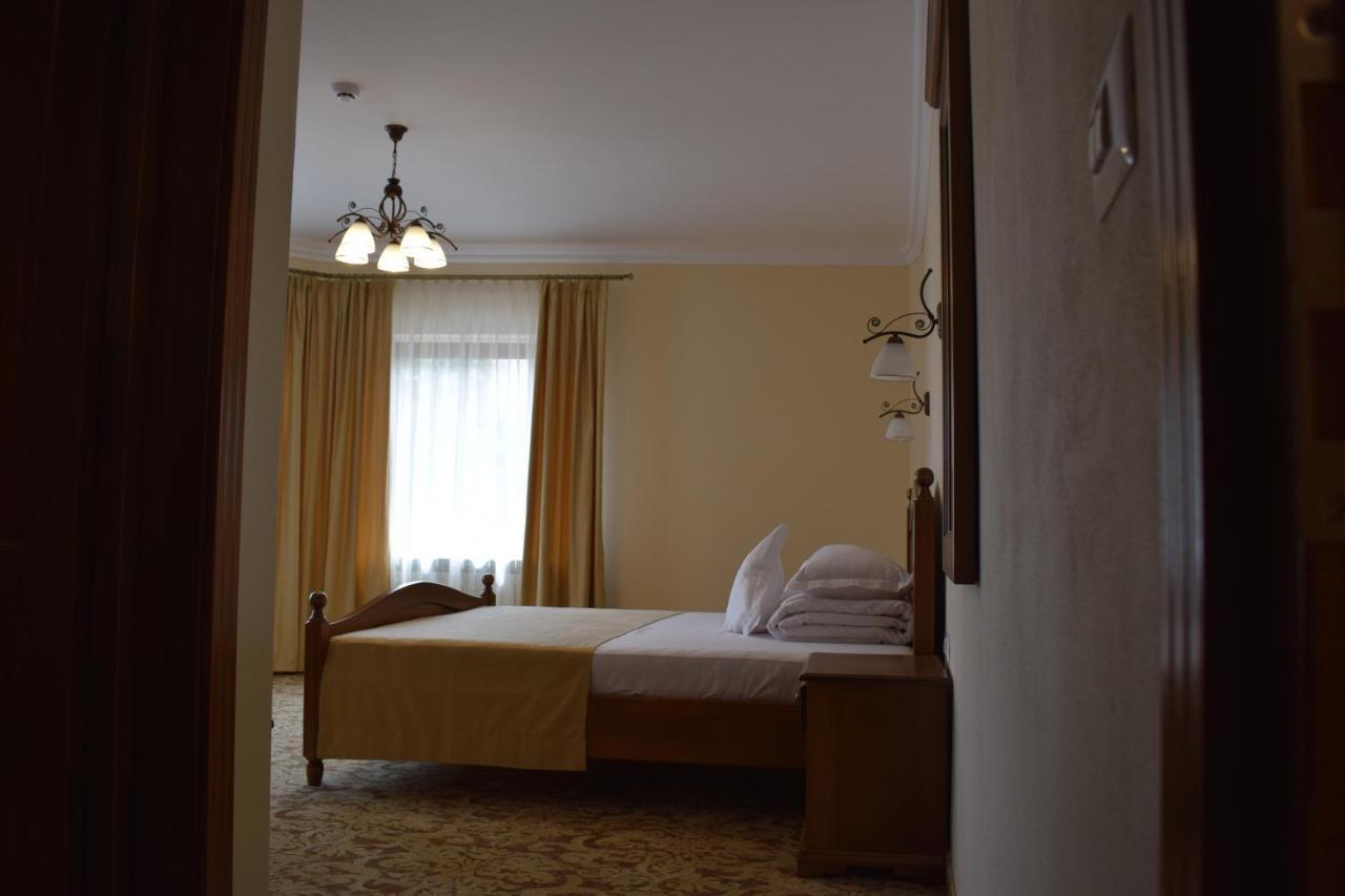 Vila Preciosa Hotell Alba Iulia Exteriör bild