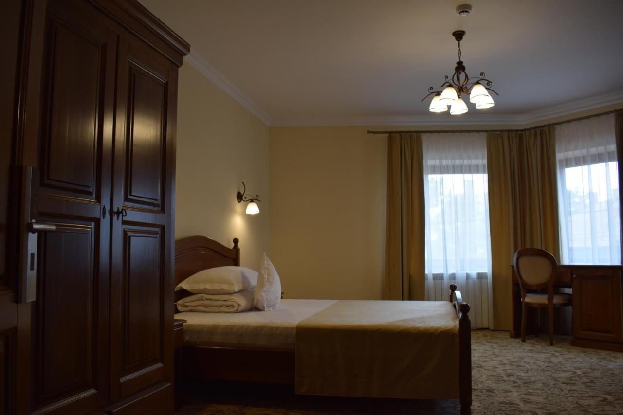 Vila Preciosa Hotell Alba Iulia Exteriör bild