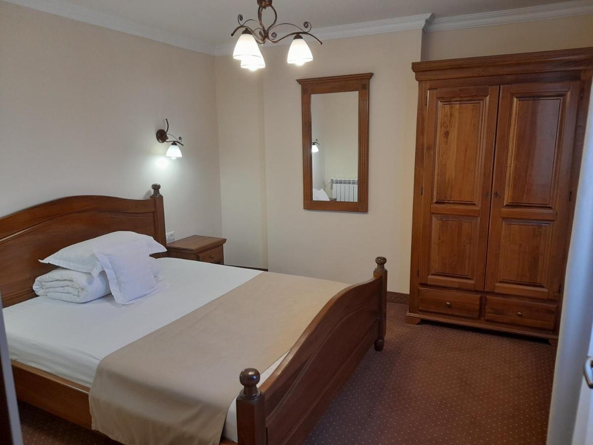 Vila Preciosa Hotell Alba Iulia Exteriör bild