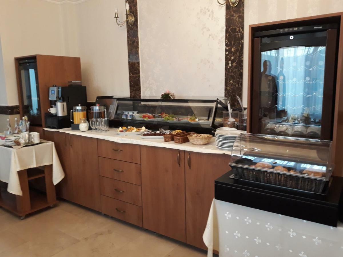 Vila Preciosa Hotell Alba Iulia Exteriör bild