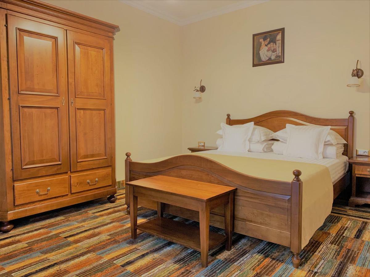 Vila Preciosa Hotell Alba Iulia Exteriör bild